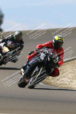 media/Sep-21-2025-TrackDaz (Sun) [[277c75b276]]/C Group/1240pm (Turn 2)/